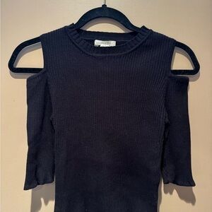 Black Ribbed Cut Out Shoulderless Top with Sleeves